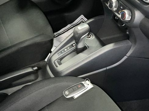 Certified 2025 Nissan Kicks Play S image 17