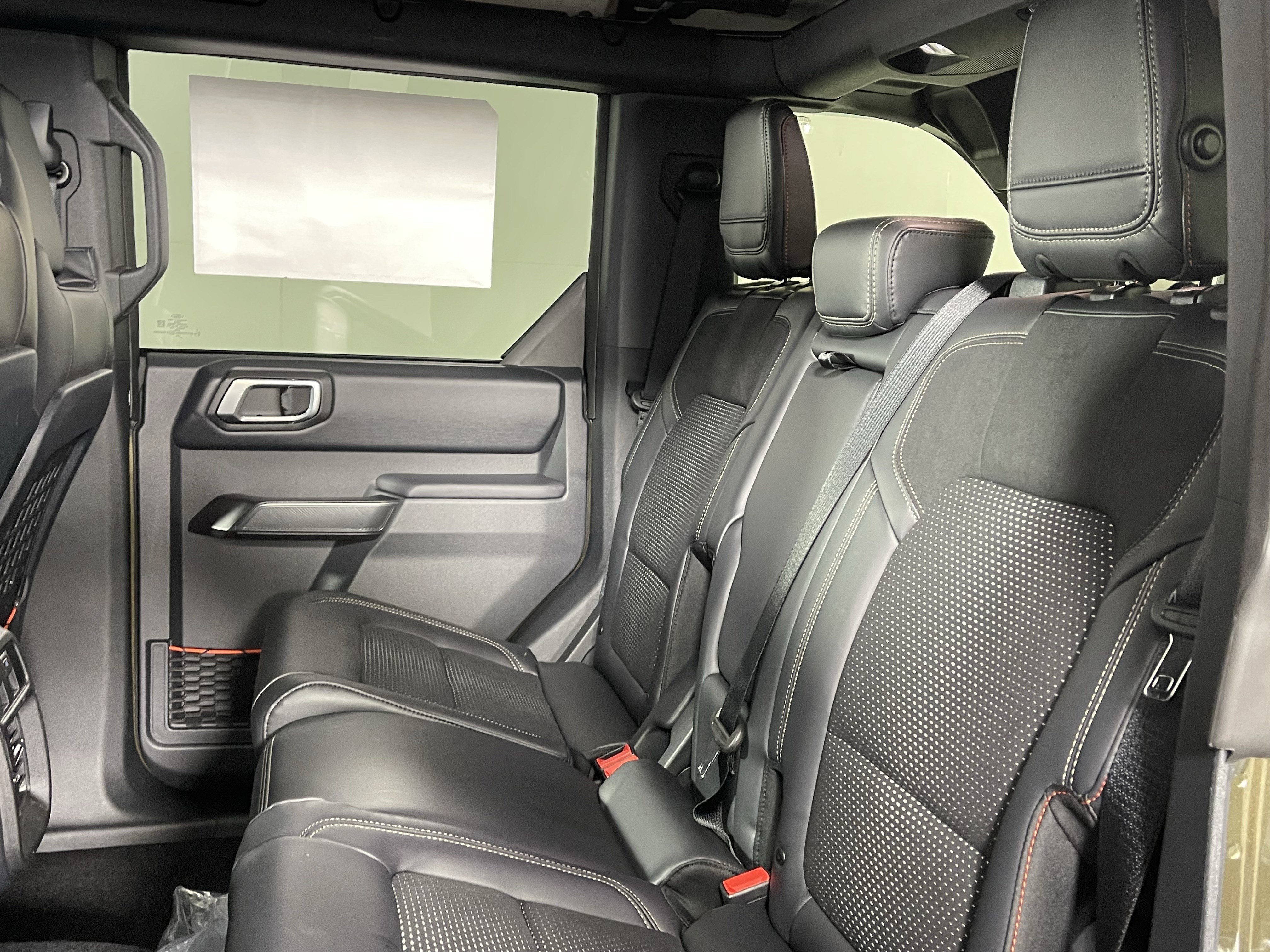 New 2026 Ford Bronco Raptor w/ Interior Carbon Fiber Pack AWD/4WD image 15