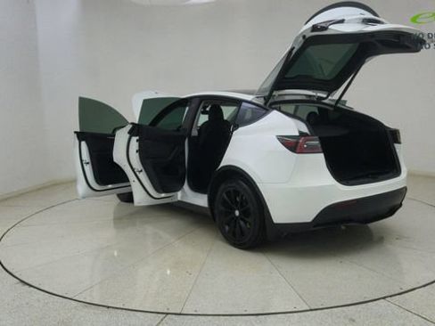 Used 2022 Tesla Model Y Long Range AWD/4WD image 74