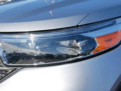 Certified 2022 Ford Explorer XLT w/ Equipment Group 202A image 5