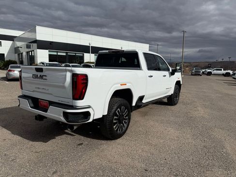 New 2026 GMC Sierra 3500 Denali Ultimate image 5