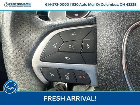 Used 2015 Dodge Challenger SRT RWD image 22