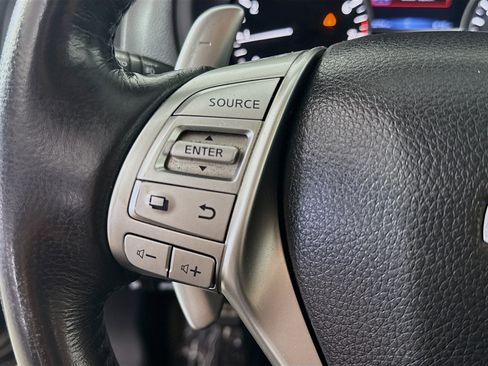 Used 2018 Nissan Altima 2.5 SR FWD image 14