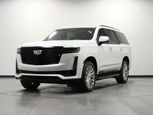 Used 2021 Cadillac Escalade Premium Luxury AWD/4WD image 8