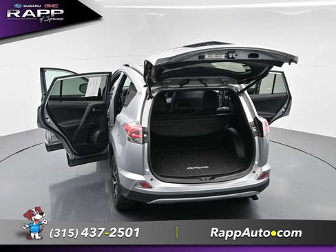 Used 2017 Toyota RAV4 SE AWD/4WD image 32