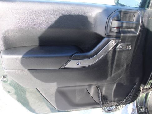 Used 2011 Jeep Wrangler Unlimited Sport image 11