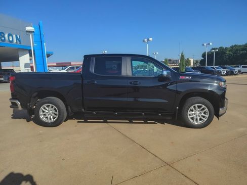 Used 2021 Chevrolet Silverado 1500 LT AWD/4WD image 4