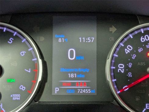 Used 2021 Toyota RAV4 XLE w/ Convenience Package FWD image 18