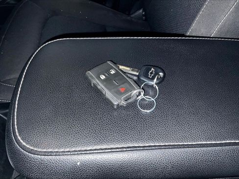 Used 2022 Chevrolet Colorado LT w/ Fleet Safety Package image 34