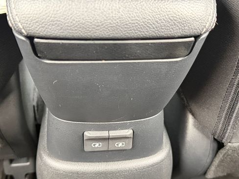 Used 2024 Nissan Kicks S image 24