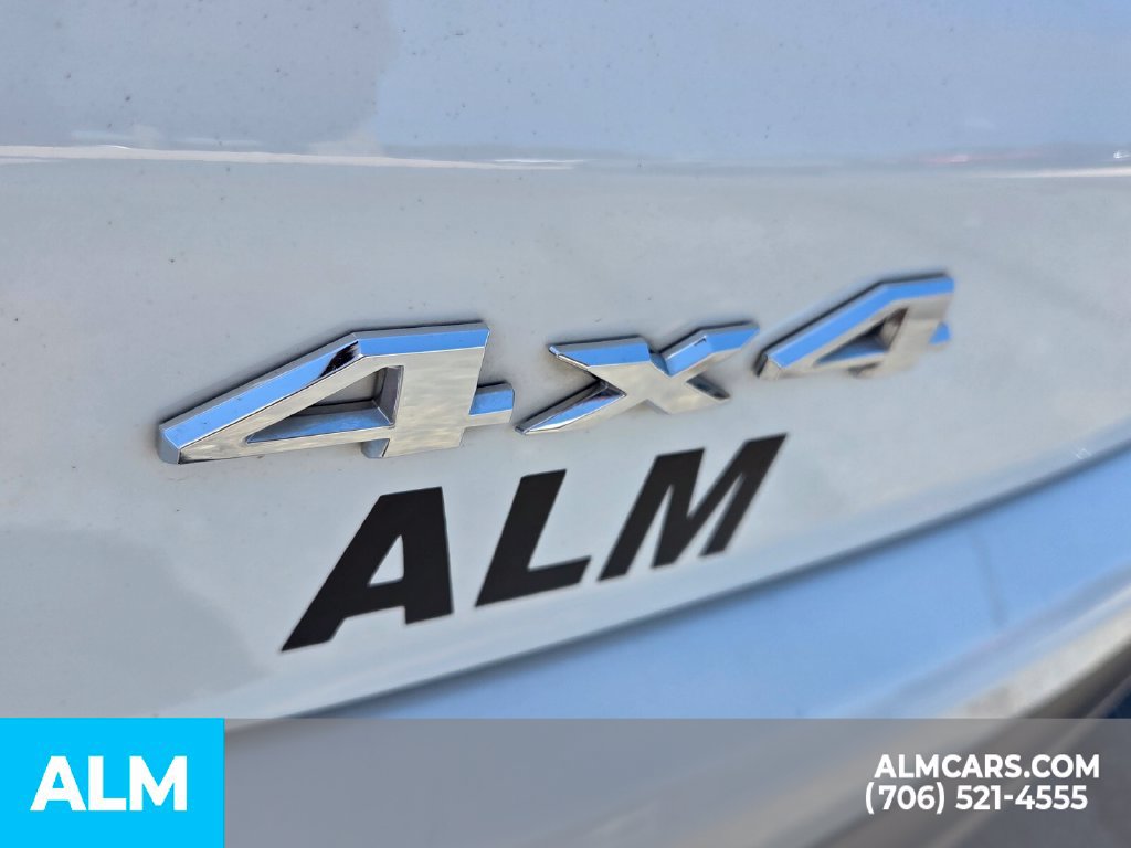 Used 2025 Jeep Compass Latitude AWD/4WD image 12