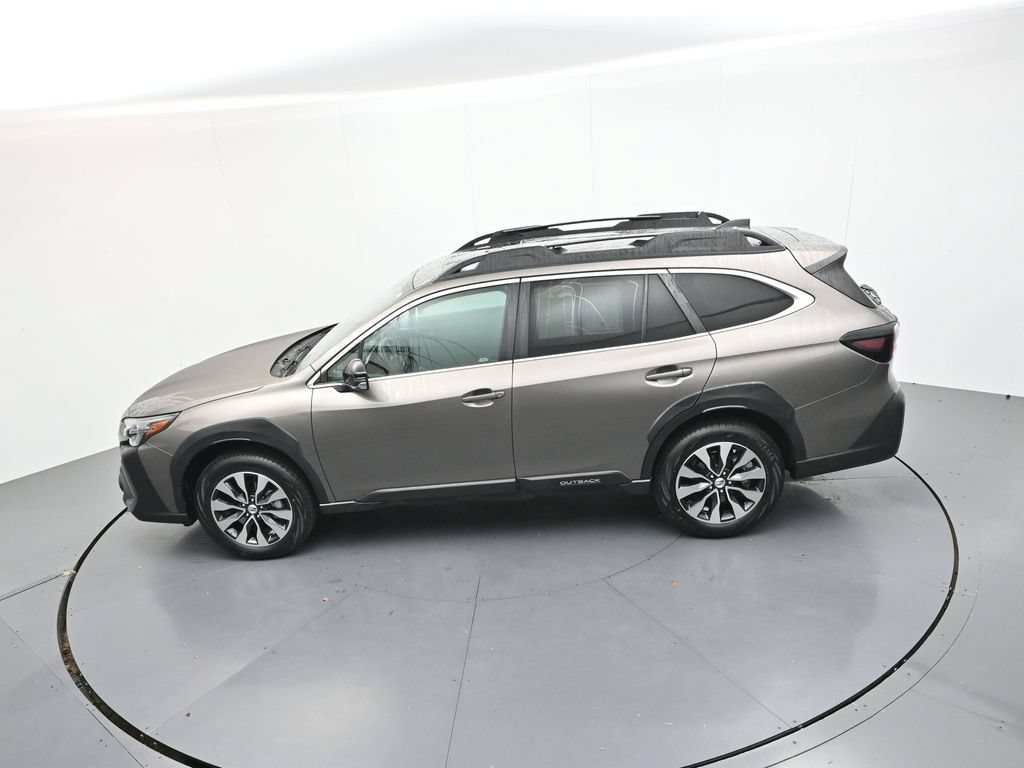Used 2024 Subaru Outback Limited AWD/4WD image 14