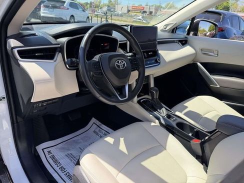 Used 2023 Toyota Corolla Cross XLE w/ Convenience Package AWD/4WD image 13