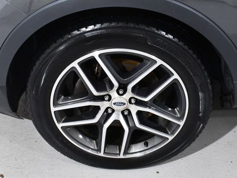 Used 2016 Ford Explorer Sport image 25