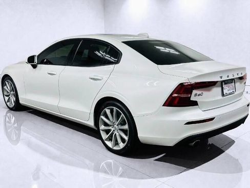 Used 2020 Volvo S60 T6 Momentum w/ Protection Package Premier AWD/4WD image 4