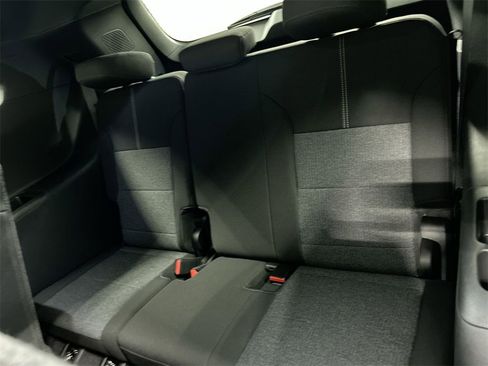 Used 2025 GMC Acadia Elevation image 20