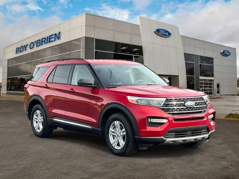 Certified 2020 Ford Explorer XLT w/ Equipment Group 202A AWD/4WD image 6