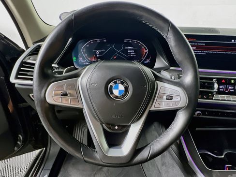 Used 2022 BMW X7 xDrive40i w/ Premium Package AWD/4WD image 17