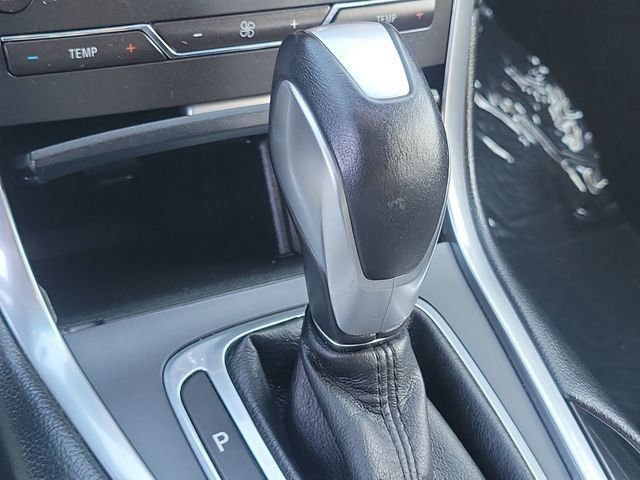 Used 2017 Ford Edge Titanium AWD/4WD image 16