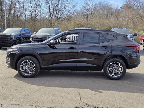 New 2026 Chevrolet Trax LT w/ LT Convenience Package image 4