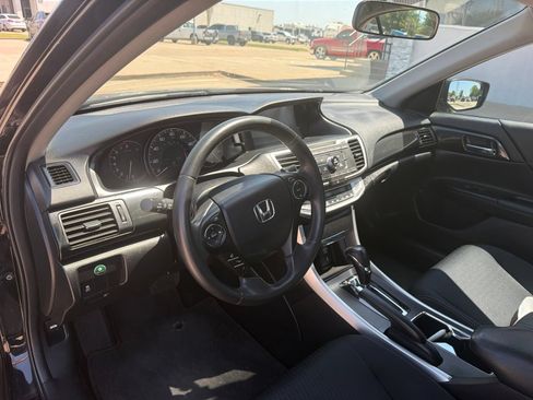 Used 2015 Honda Accord Sport image 9