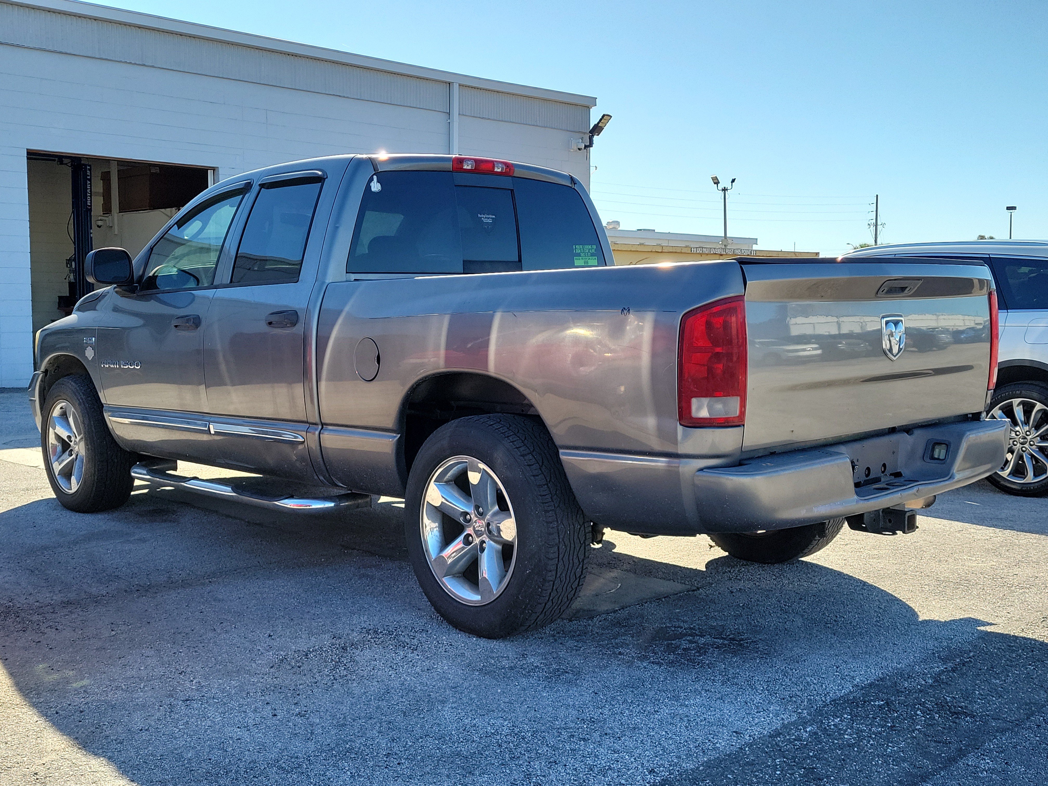 Used 2006 Dodge Ram 1500 Truck Laramie RWD image 4