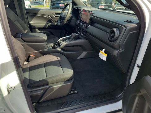 New 2026 Chevrolet Colorado W/T AWD/4WD image 13