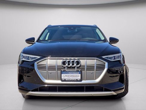 Used 2022 Audi e-tron Premium AWD/4WD image 3