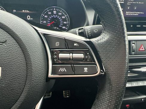 Used 2024 Kia Forte GT-Line w/ GT-Line Premium Package image 19