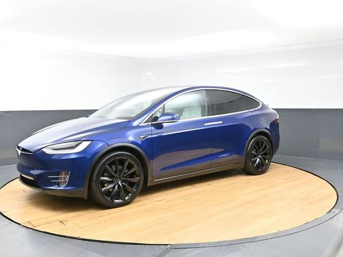 Used 2020 Tesla Model X Long Range AWD/4WD image 4