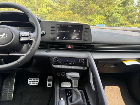 New 2026 Hyundai Elantra SEL Sport FWD image 14