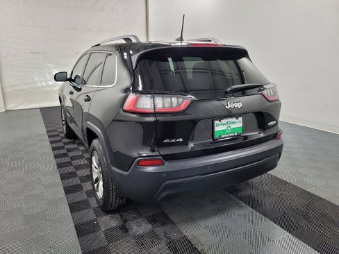 Used 2019 Jeep Cherokee Latitude Plus AWD/4WD image 5