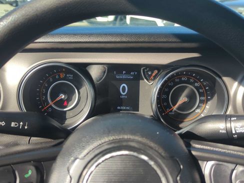 Used 2022 Jeep Gladiator Sport AWD/4WD image 17