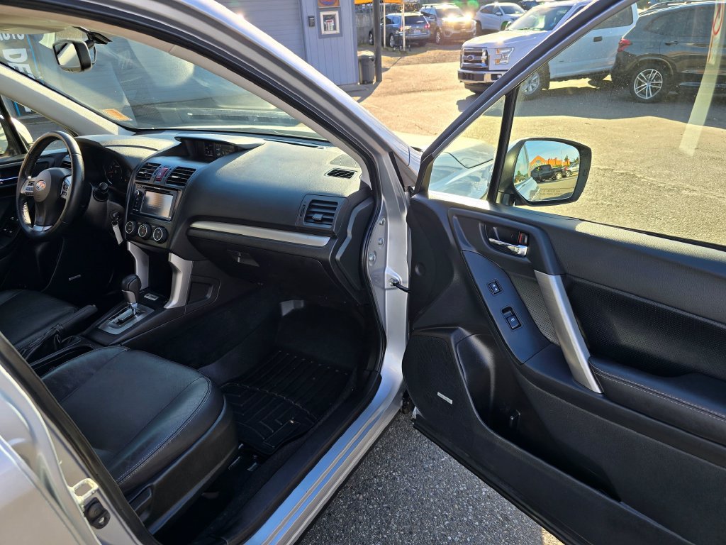 Used 2014 Subaru Forester 2.5i Touring AWD/4WD image 11