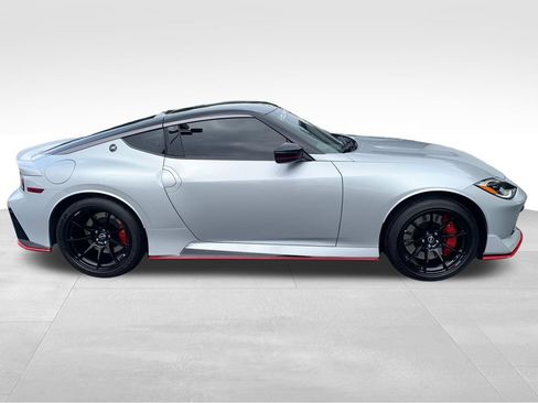 Used 2025 Nissan Z NISMO w/ Floor Mat Package RWD image 7