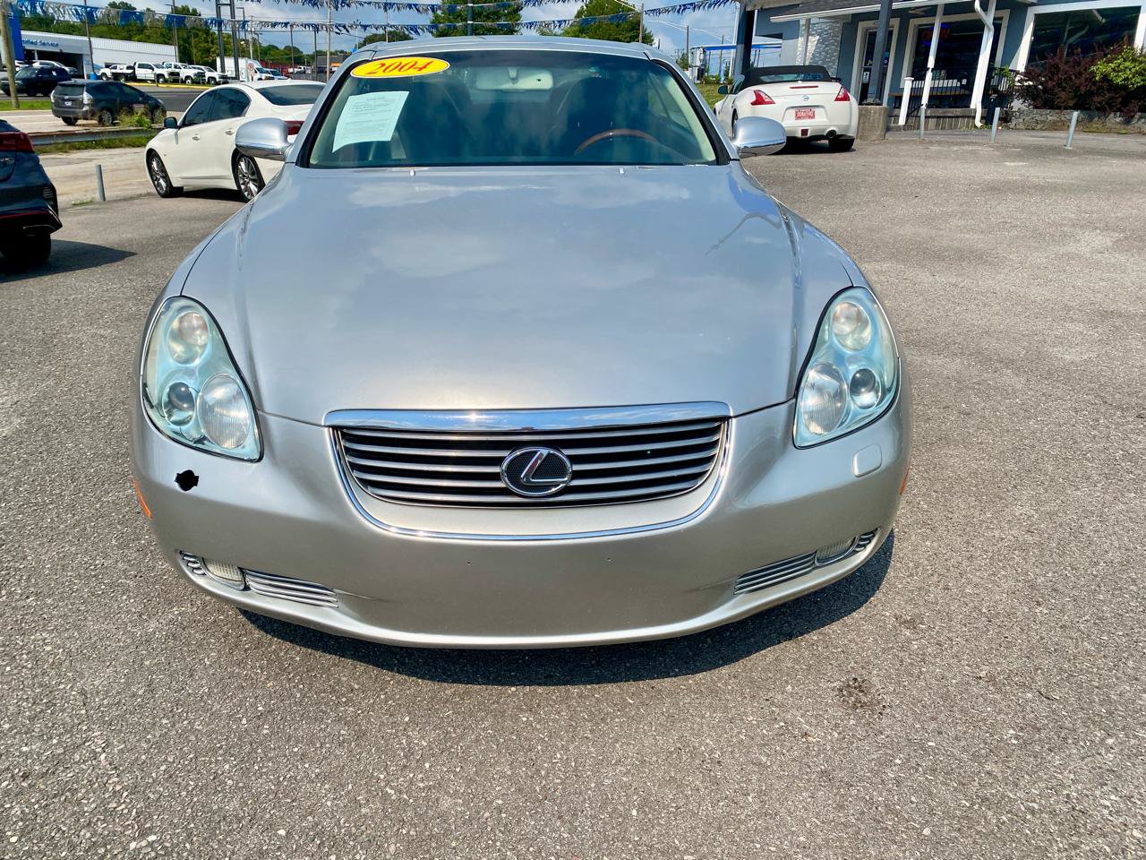 Used 2004 Lexus SC 430 Convertible RWD image 2