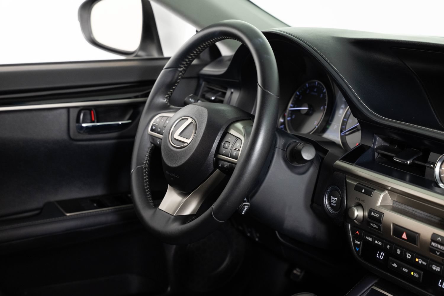Used 2017 Lexus ES 350 w/ Accessory Package FWD image 24