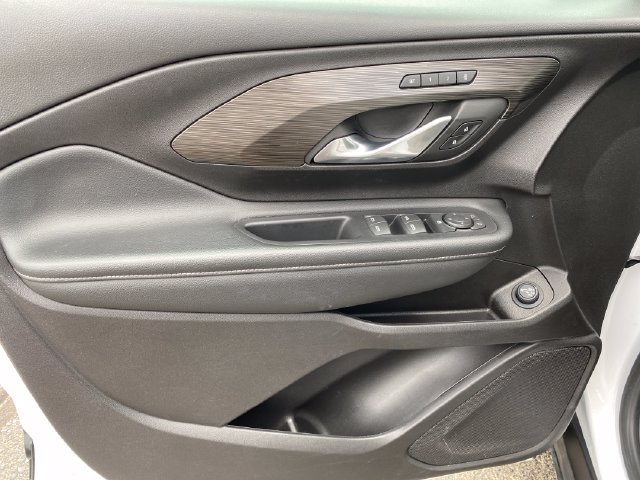 Certified 2024 GMC Terrain SLT FWD image 16