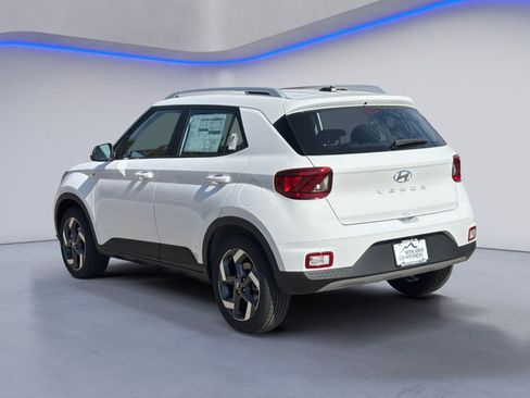 New 2026 Hyundai Venue SEL FWD image 6
