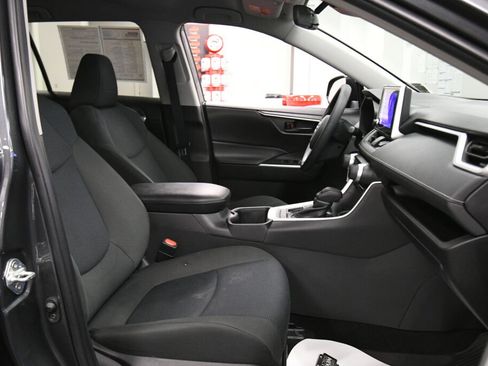 Certified 2023 Toyota RAV4 LE image 24