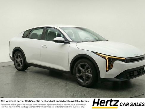 Used 2025 Kia K4 FWD image 1