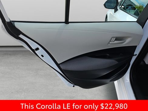 Used 2025 Toyota Corolla LE FWD image 35