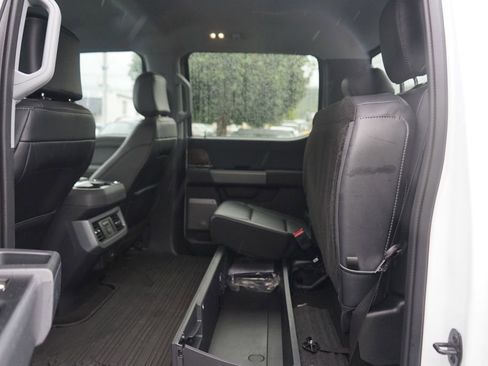 Used 2024 Ford F350 Lariat image 27