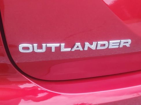 Used 2024 Mitsubishi Outlander SE AWD/4WD image 36