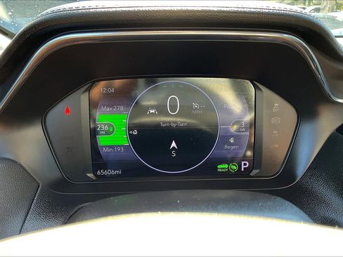 Certified 2023 Chevrolet Bolt EUV LT FWD image 19