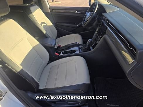 Used 2020 Volkswagen Passat 2.0T R-Line FWD image 17
