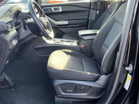 Used 2022 Ford Explorer XLT AWD/4WD image 13