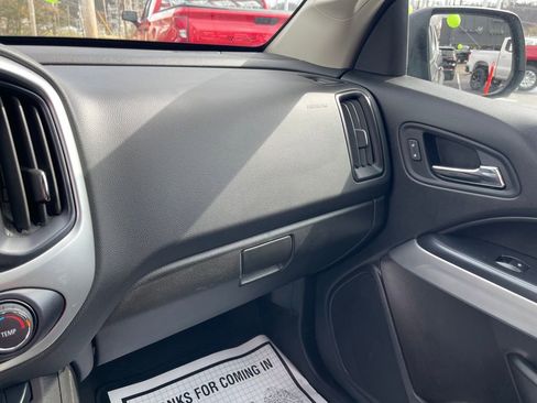 Used 2021 Chevrolet Colorado LT w/ LT Convenience Package image 24