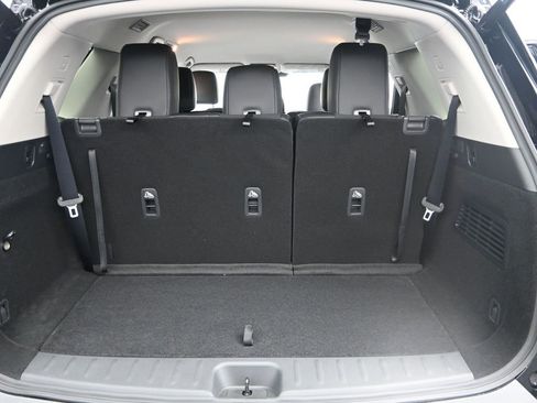 New 2025 Nissan Pathfinder SL image 12