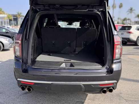 Used 2023 Chevrolet Suburban Premier image 13